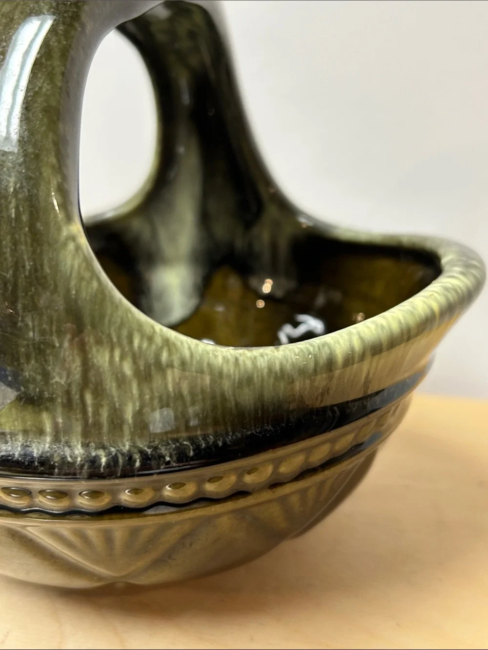 VINTAGE Hull‎ USA Pottery Flower Basket Planter F24  Drip Glaze Green 6x7x7
